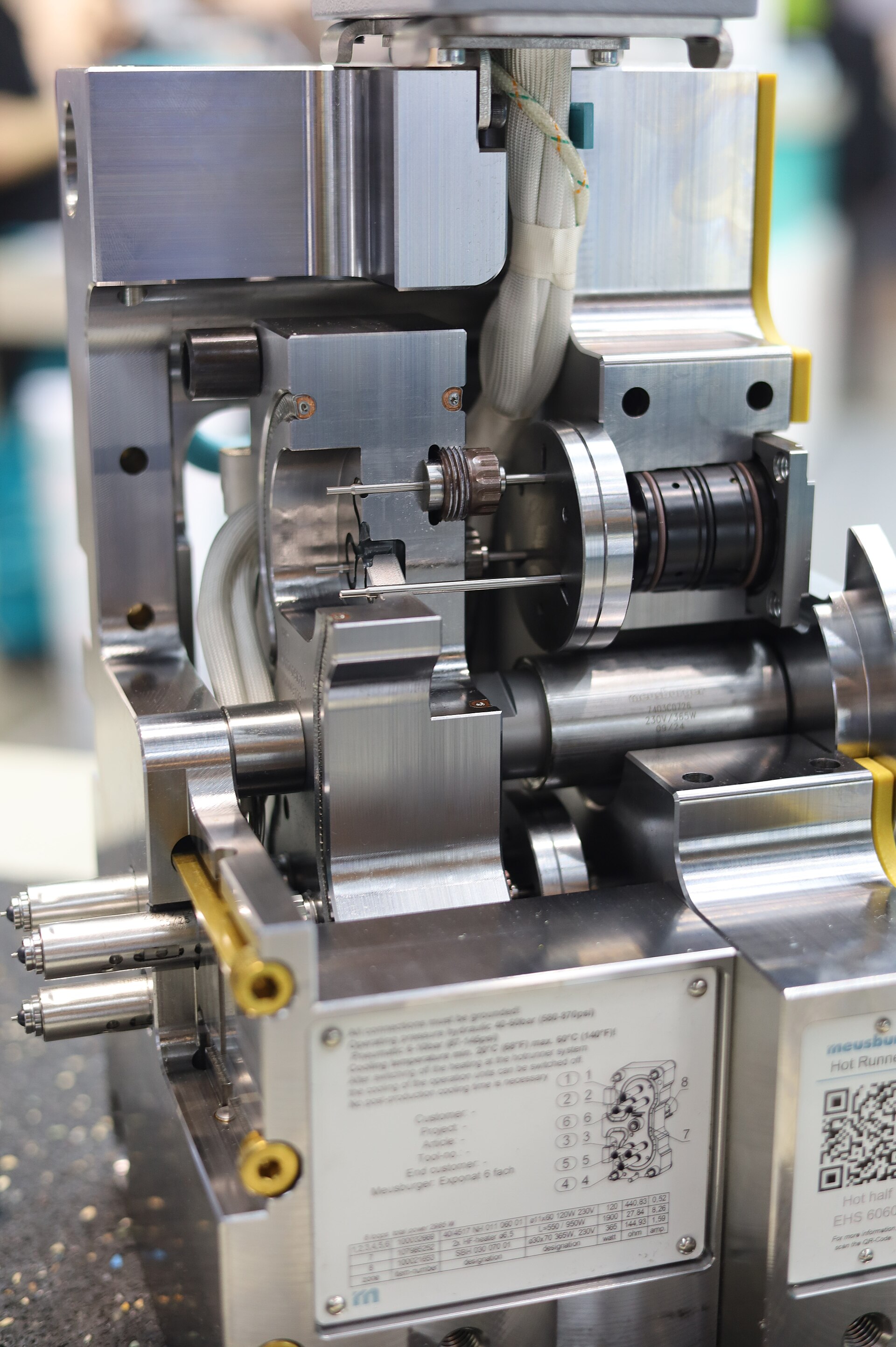 Injection mold cavity insert and tooling components