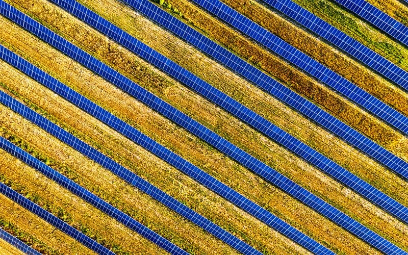 Solar panel array and renewable energy installation